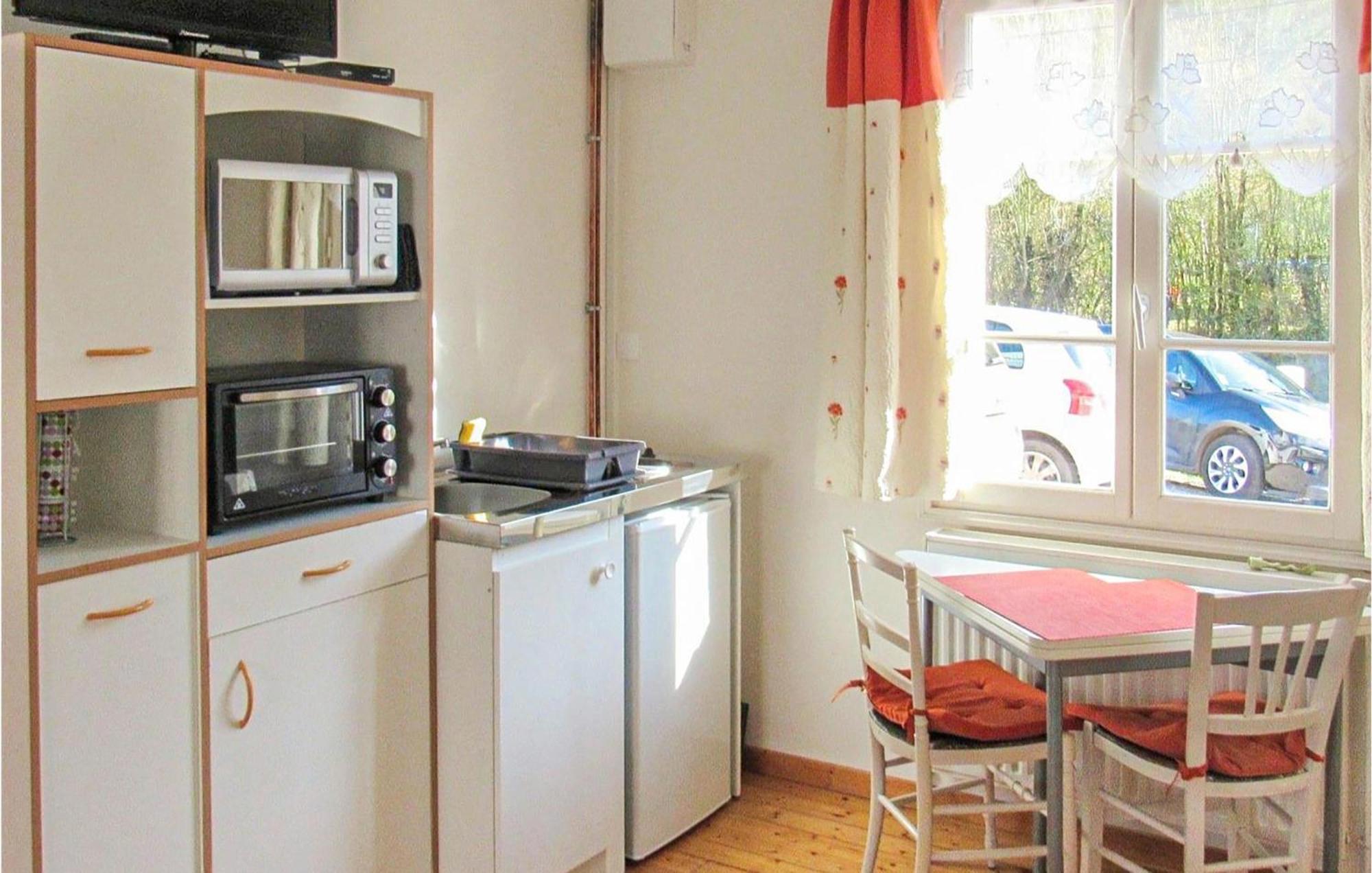 Gorgeous Apartment In Alette With Kitchenette Dış mekan fotoğraf